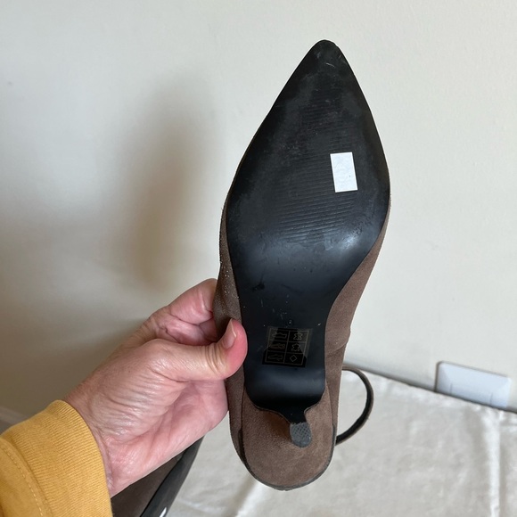 Free People Brown Suede Pointed Toe Mary Jane Ankle strap Kitten Heel Pump sz 10 - Picture 4 of 11